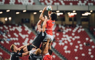 壹号娱乐_傅亚雨，从谷底向上攀爬的新中超