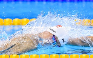 壹号娱乐网页版：高拉特四年后重演帽子戏法，广州攻击线火力全开点燃赛场